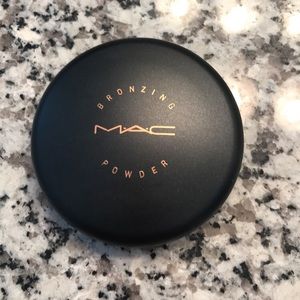 MAC Bronzing Powder